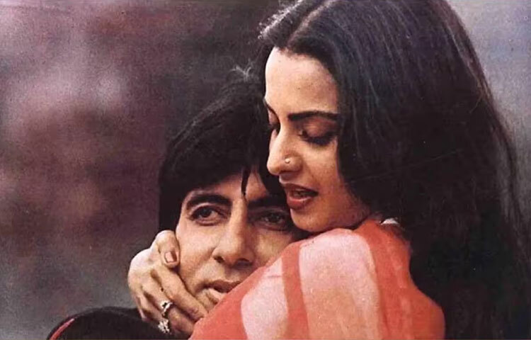 বলিউডের ইতিহাসে সবচেয়ে আলোচিত সম্পর্কগুলোর একটি রেখা ও অমিতাভ বচ্চন।