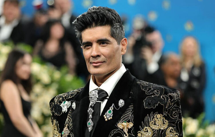 রাজ্য, ভাষা, দেশের সীমা পেরিয়ে এখন মনিশ মালহোত্রার ডিজাইন পরেন দক্ষিণ এশিয়ার সাধারণ মানুষ থেকে শুরু করে আন্তর্জাতিক সেলিব্রিটি, বিয়ের আসর হোক বা রেড কার্পেট শো। তার ডিজাইনে মিশেছে আধুনিক রাজকীয়তার ছোঁয়া, ঐতিহ্যগত বুনন আর গ্ল্যামারির মেলবন্ধন।