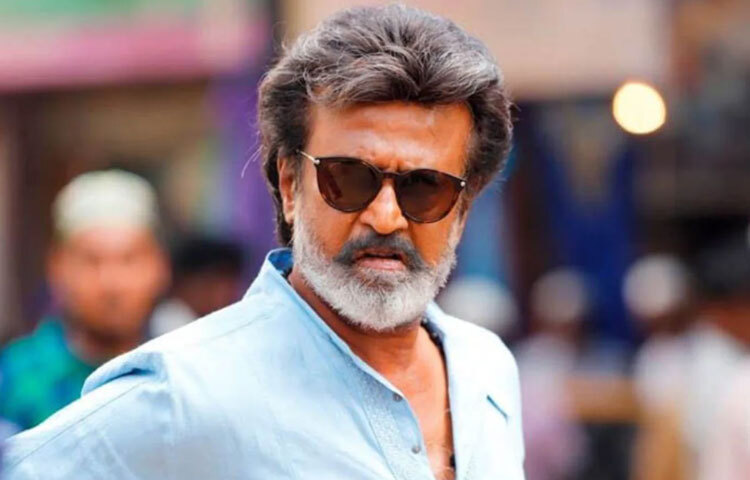 রজনীকান্ত শুধু সিনেমার পর্দায় জনপ্রিয় নন, বরং গণমাধ্যমে এবং সামাজিক মঞ্চেও তার উপস্থিতি প্রভাবশালী। তিনি বহুবার বিতর্ক, আলোচনার কেন্দ্রবিন্দুতে এসেছেন, কিন্তু কখনোই নিজের মুল্যবোধ হারাননি। তার সহজ-সরল জীবনযাপন, বিনয়ী চরিত্র এবং সমাজের প্রতি সচেতনতা তাকে সমসাময়িক নায়কদের থেকে আলাদা করেছে।