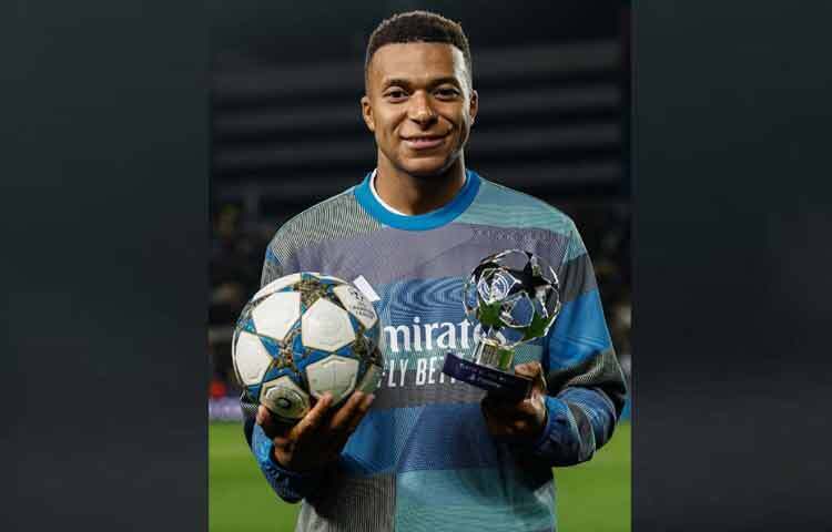 এমবাপ এখনও তার ক্যারিয়ারের শীর্ষে পৌঁছায়নি। তার উজ্জ্বলতা, লক্ষ্য-নিষ্ঠা এবং যুবক মনোভাব তাকে আরও অসাধারণ সাফল্যের দিকে এগিয়ে নিয়ে যাবে। কিলিয়ান এমবাপে কেবল ফুটবলার নয়, একটি যুগের প্রতীক, যা প্রজন্মের পর প্রজন্মের জন্য অনুপ্রেরণার উৎস হয়ে থাকবে।