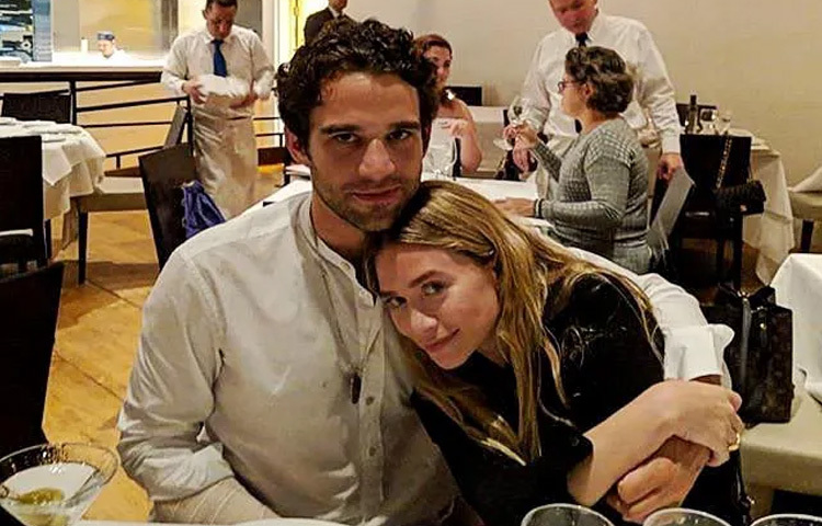 অ্যাশলে ২০২২ সালের ডিসেম্বরে লুইস আইসনারের সঙ্গে বিবাহ বন্ধনে আবদ্ধ হন, এবং ২০২৩ সালে তাদের প্রথম সন্তান জন্মগ্রহণ করে।