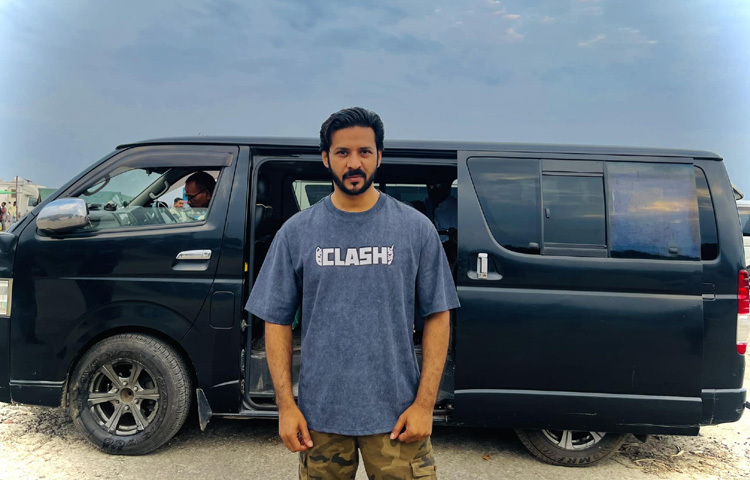 বলিউডের ‘শয়তান’ কিংবা মালয়েশিয়ান ‘বাংলাশিয়া’ ছবিতে কাজ করেও নিরব কখনো বিদেশে কাজ করাকে ‘বিশেষ অর্জন’ বলে ভাঙিয়ে খেতে চাননি। বরং তিনি বিশ্বাস করেন, ‘যেখানে ভালো গল্প, সেখানেই একজন শিল্পীর জায়গা।’