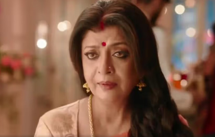 দেবশ্রী রায় রাজনীতির জগতে পা রাখেন ২০১১ সালে। তৃণমূল কংগ্রেসের হয়ে তিনি বেসিরহাট দক্ষিণ কেন্দ্র থেকে বিধায়ক নির্বাচিত হন। সেখানেও তিনি নিজেকে তুলে ধরেন একজন দায়িত্ববান, সংবেদনশীল জনপ্রতিনিধি হিসেবে। রাজনীতির ময়দান চলচ্চিত্রের মতো মসৃণ নয়, তবুও দেবশ্রী রায় তার নিজস্ব সৌন্দর্যবোধ ও আন্তরিকতায় মানুষের সঙ্গে সম্পর্ক গড়ে তুলেছেন।