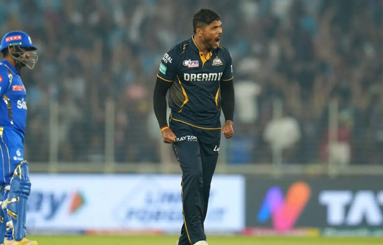 আইপিএল উমেশ যাদবকে দিয়েছে আলাদা পরিচিতি। দিল্লি ডেয়ারডেভিলস, কলকাতা নাইট রাইডার্স, রয়্যাল চ্যালেঞ্জার্স বেঙ্গালুরু, এমনকি সাম্প্রতিক সময়ে কলকাতায় ফিরে গিয়ে দারুণ কিছু পারফরম্যান্স উপহার দিয়েছেন। আইপিএলে তার গতি আর পাওয়ারপ্লেতে আক্রমণাত্মক বোলিং এখনও দর্শকদের মুগ্ধ করে।