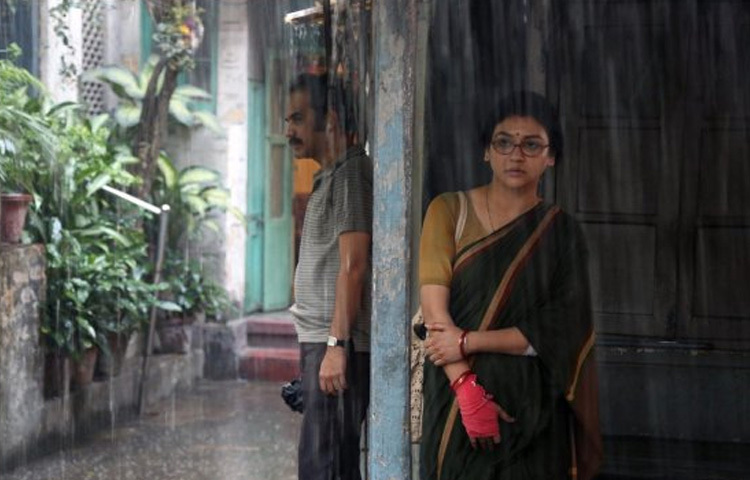 ‘বিনিসুতো’ ছবিতে তিনি এক দ্বিধাগ্রস্ত, অব্যক্ত প্রেমে জর্জর এক নারীর চরিত্রে অভিনয় করেন, যেখানে সময় ও বাস্তবতার চাপে সম্পর্ক কেমন ছিন্নভিন্ন হয়ে পড়ে-তার হৃদয়ভাঙা উপস্থাপন সবাইকে আলোড়িত করে।