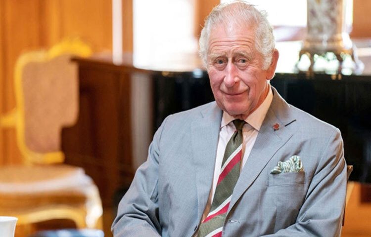 ৭৬ বছর বয়সেও রাজা চার্লস প্রতিদিন কাজ করেন তার দাতব্য ট্রাস্ট, পরিবেশ প্রকল্প ও যুব উন্নয়ন কর্মসূচি নিয়ে। বয়স তাকে ধীর করেনি, বরং আরও দৃঢ় করেছে দায়িত্বের প্রতি। ১৪ নভেম্বর তার জন্মদিন শুধু রাজপরিবারের নয়, মানবতার জন্যও এক উদযাপন। কারণ তিনি প্রমাণ করেছেন রাজত্ব কেবল ক্ষমতার নয়, এটি হলো সেবার প্রতীক।