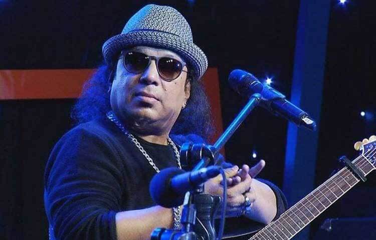 জন্মদিন উপলক্ষে আইয়ুব বাচ্চুকে ঘিরে বিশেষ কোনো আয়োজনের খবর মেলেনি। এলআরবি’র সদস্যরাও ছত্রভঙ্গ। দুই সন্তান থাকেন বিদেশে। তবে সংগীতানুরাগীরা পরম ভালোবাসায় তাকে স্মরণ করছেন মনের গহীনে কিংবা সোশ্যাল হ্যান্ডেলে। ফাইল ছবি