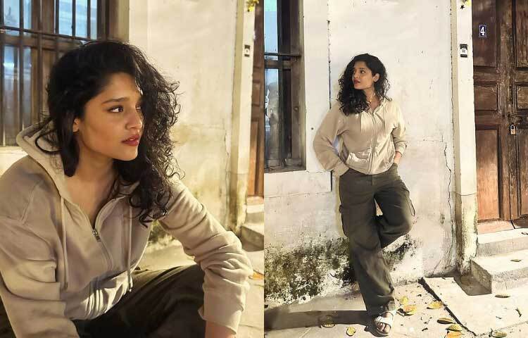 ভারতের মুম্বাইয়ে বেড়ে ওঠা রিতিকা অভিনেত্রীর পাশাপাশি সাবেক মিক্সড মার্শাল আর্টিস্টও। তিনি ভারতের জাতীয় পর্যায়ের কিক-বক্সার এবং কারাটের ব্ল্যাক বেল্ট বিজয়িনী।