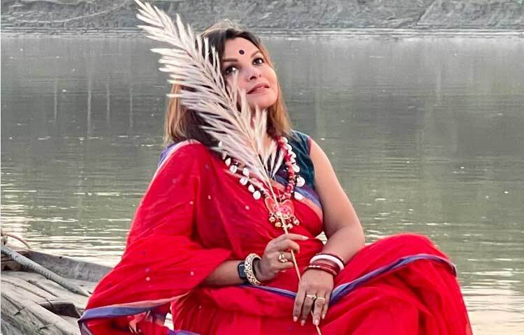 শাওন ছিলেন হুমায়ুনের বেশিরভাগ সিনেমার নায়িকা। শ্রাবণ মেঘের দিন, দুই দুয়ারী, চন্দ্রকথা, শ্যামল ছায়া সিনেমায় অভিনয় করেছেন তিনি।