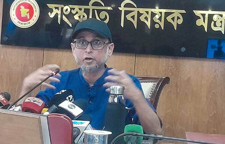 দেশব্যাপী প্রতিভা সন্ধান কর্মসূচি আয়োজনসহ সাতটি অগ্রাধিকার কর্মসূচি হাতে নেওয়া হয়েছে বলে জানিয়েছেন সংস্কৃতিবিষয়ক উপদেষ্টা মোস্তফা সরয়ার ফারুকী। ছবি: মাসুদ রানা