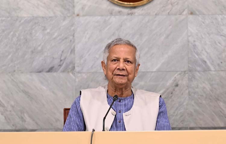 অন্তর্বর্তীকালীন সরকারের প্রধান উপদেষ্টা প্রফেসর মুহাম্মদ ইউনূস আজ ঢাকায় তেজগাঁওয়ে তাঁর কার্যালয়ে উপদেষ্টা পরিষদের সভায় সভাপতিত্ব করেন। ছবি: পিআইডি