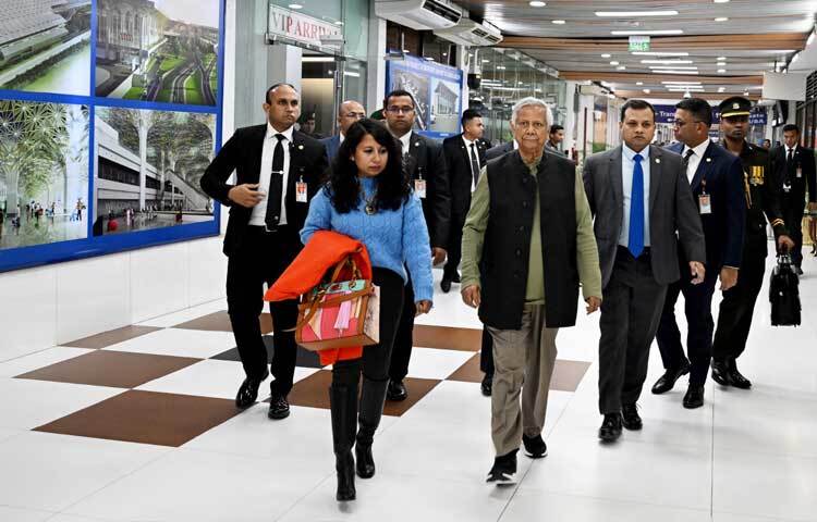 অন্তর্বর্তী সরকারের প্রধান উপদেষ্টা ড. মুহাম্মদ ইউনূস ওয়ার্ল্ড ইকনোমিক ফোরামের (ডব্লিউইএফ) সম্মেলনে যোগ দিতে চার দিনের সফরে সুইজারল্যান্ড গেছেন। ছবি: পিআইডি