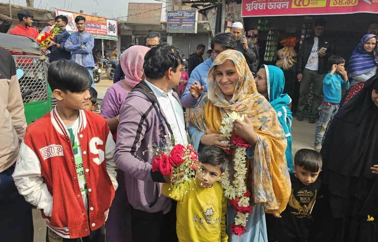 আজ ঢাকা কেন্দ্রীয় কারাগার থেকে ৪৩, কাশিমপুর-১ থেকে ২৭, কাশিমপুর-২ থেকে ৯৫ জন, কাশিমপুর হাইসিকিউরিটি থেকে ১৫ জনসহ মোট ১৭৮ জনকে মুক্তি দেওয়া হচ্ছে।