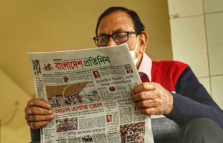 কর্মবিরতি প্রত্যাহারে স্বস্তির কথা জানিয়েছেন অনেক যাত্রী।