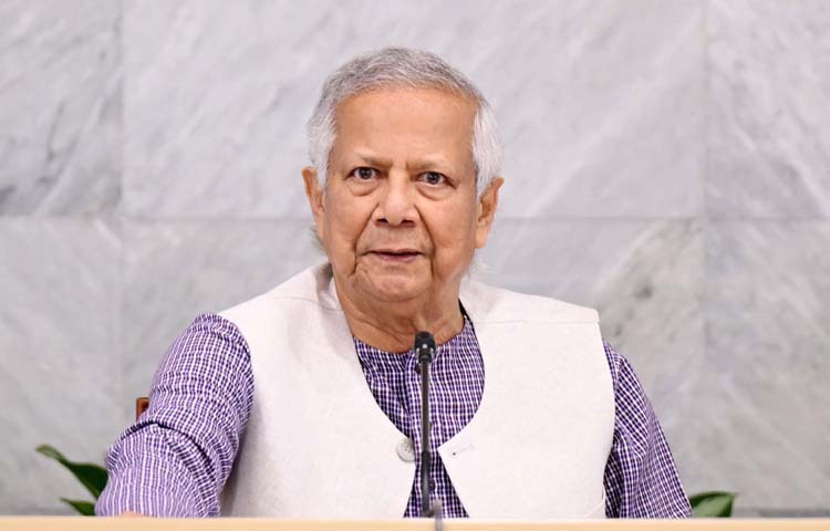 প্রধান উপদেষ্টা প্রফেসর মুহাম্মদ ইউনূস আজ ঢাকার তেজগাঁওয়ে তাঁর কার্যালয়ে উপদেষ্টা পরিষদের সভায় সভাপতিত্ব করেন। ছবি: পিআইডি