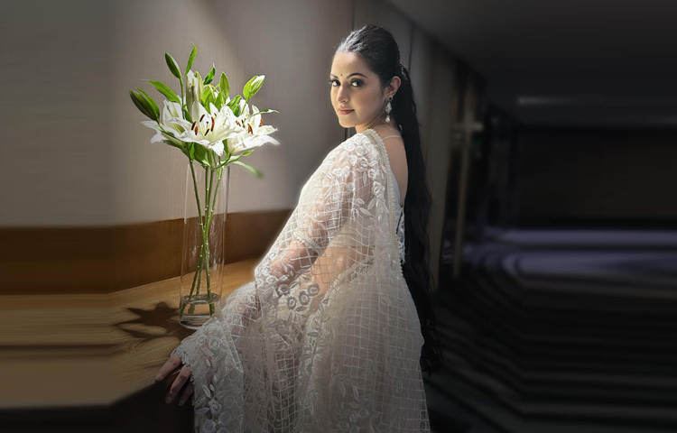 সুন্দরী এই অভিনেত্রী তার জীবনে নানা উত্থান-পতন দেখেছেন, কিন্তু কখনো থেমে যাননি।