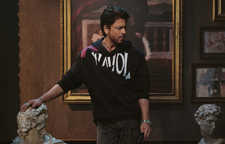 এর আগেও বহুবার তার সহানুভূতিশীল মন ভক্তদের আবেগে আলোড়ন তুলেছে চিকিৎসার খরচ চালানো, গোপনে সাহায্য পাঠানো কিংবা কোনো ভক্তের অসুস্থতায় পাশে দাঁড়ানো।