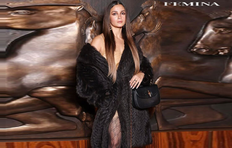 মেকআপে ছিল স্বাভাবিকতার ছাপ। ন্যুড লিপস, হালকা টোনে বেস মেকওভার-সব মিলিয়ে তৈরি হয়েছে এক ধরনের মিনিমালিস্ট অথচ অভিজাত উপস্থিতি।