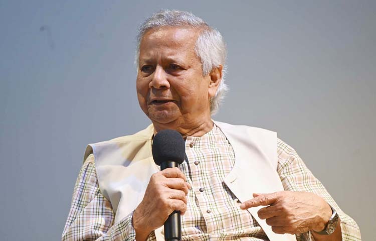 প্রধান উপদেষ্টা প্রফেসর মুহাম্মদ ইউনূস গতকাল যুক্তরাষ্ট্রের নিউইয়র্কে জাতিসংঘ সদরদপ্তরে ওএইচসিএইচআর আয়োজিত ‘হিউম্যান রাইটস ফর ‌এভরিওয়ান, এভরিহোয়্যার-কোর অব আওয়ার শেয়ারড হিউম্যানিটি’ শীর্ষক উচ্চপর্যায়ের অনুষ্ঠানে মূল প্রবন্ধ উপস্থাপন করেন। ছবি: পিআইডি