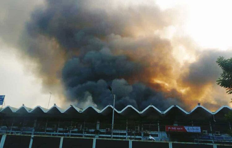 হযরত শাহজালাল আন্তর্জাতিক বিমানবন্দরের কার্গো ভিলেজে অগ্নিকান্ডের ঘটনা ঘটেছে। ছবি: জাগো নিউজ