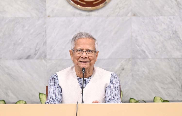 প্রধান উপদেষ্টা প্রফেসর মুহাম্মদ ইউনূস আজ ঢাকায় তেজগাঁওয়ে তাঁর কার্যালয়ে উপদেষ্টা পরিষদের সভায় সভাপতিত্ব করেন। ছবি: পিআইডি