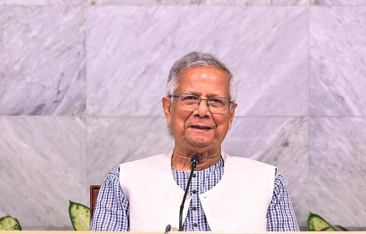 প্রধান উপদেষ্টা প্রফেসর মুহাম্মদ ইউনূস আজ ঢাকায় তেজগাঁওয়ে তার কার্যালয়ে উপদেষ্টা পরিষদের সভায় সভাপতিত্ব করেন। ছবি: পিআইডি