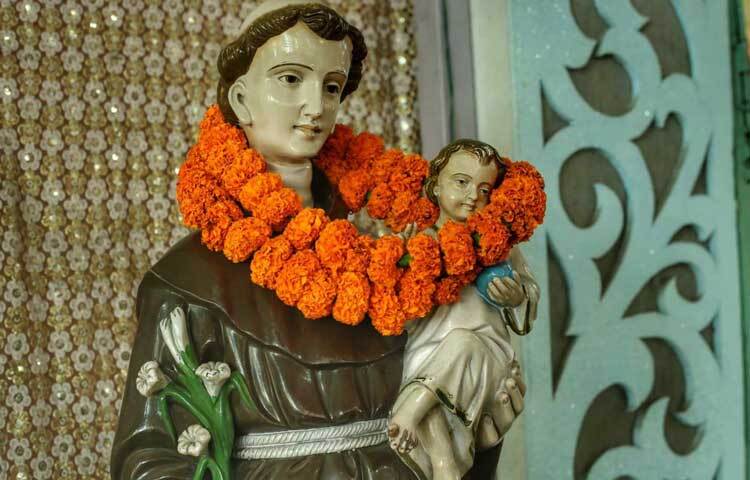 বিশ্বের অন্য দেশের মতো বাংলাদেশেও ধর্মীয় ভাবগাম্ভীর্যে এবং নানা আয়োজনে উদযাপিত হচ্ছে দিনটি।