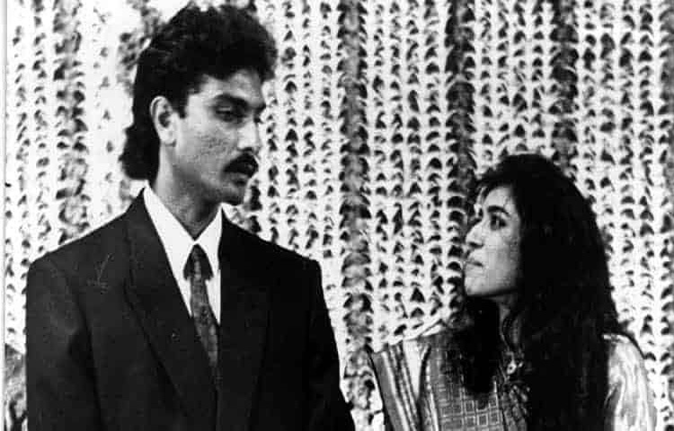 ব্যক্তিজীবনে রবি শাস্ত্রী সবসময়ই ব্যক্তিগত বিষয়কে আড়ালে রাখতে পছন্দ করতেন। ১৯৯০ সালে রীতু শাস্ত্রী নামের এক ক্লাসিকাল ডান্সারকে বিয়ে করেন তিনি। যদিও পরে তাদের সম্পর্ক বিচ্ছেদের দিকে গড়ায়। তাদের একমাত্র কন্যা আলেকা শাস্ত্রী।