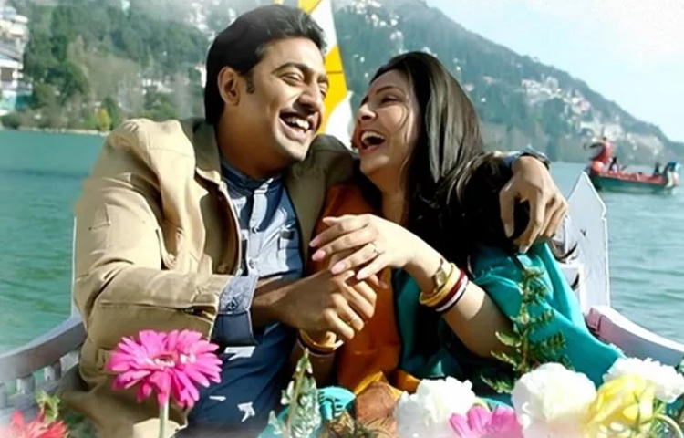 দেব-শুভশ্রী বাস্তব জীবনে দীর্ঘদিন সম্পর্কের ছিলেন, যদিও পরবর্তীতে শুভশ্রী অভিনেতা রাজ চক্রবর্তীকে বিয়ে করেন। কিন্তু দর্শকদের কাছে দেব-শুভশ্রী জুটি আজও এক নস্টালজিয়া হয়ে আছে।