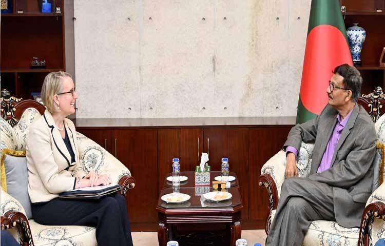 বাংলাদেশে শান্তি, শৃঙ্খলা, জবাবদিহি ও গণতান্ত্রিক ধারা ফিরিয়ে আনতে অন্তর্বর্তীকালীন সরকারকে সর্বাত্মক সহায়তা করবে যুক্তরাজ্য। ছবি: ইসমাইল হোসেন রাসেল