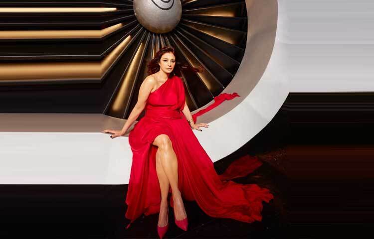 যে ছেলের সঙ্গে টাবু বন্ধুত্ব করতেন, তাকেই হুমকি-ধামকি দিয়ে বিদায় করতেন অজয়। সে কারণেই আজও তার বিয়ে হয়নি বলে জানান নায়িকা।