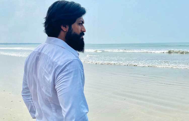 ‘কেজিএফ’ মুক্তির পর থেকেই রাতারাতি সুপারস্টার হয়েছেন এই কন্নড় অভিনেতা।