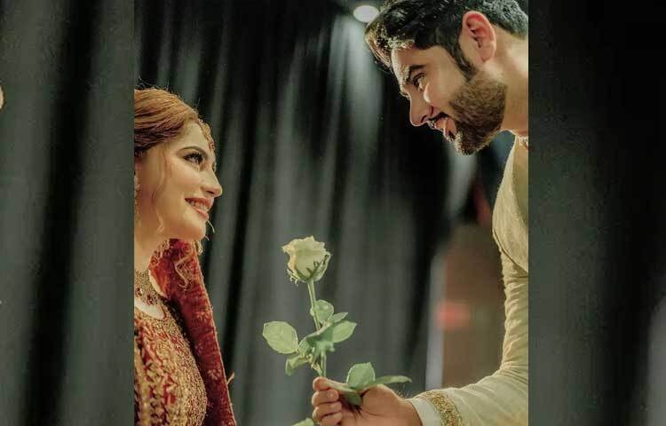 দুই পরিবারের ঘরোয়া আয়োজনে সংযুক্ত আরব আমিরাতের দুবাইয়ে বিয়ের আনুষ্ঠানিকতা সেরেছেন অভিনেত্রী।