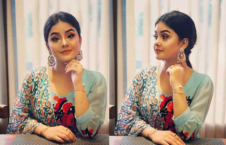 তাহসানের স্ত্রী রোজা আহমেদ নিউইয়র্কের ব্রাইডাল মেকআপ আর্টিস্ট।