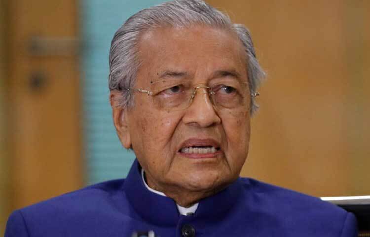 মালয়েশিয়ার সাবেক প্রধানমন্ত্রী মাহাথির মোহাম্মদকে হাসপাতালে ভর্তি করা হয়েছে। প্রচণ্ড কাশির কারণে তাকে হাসপাতালে ভর্তি করা হয়।