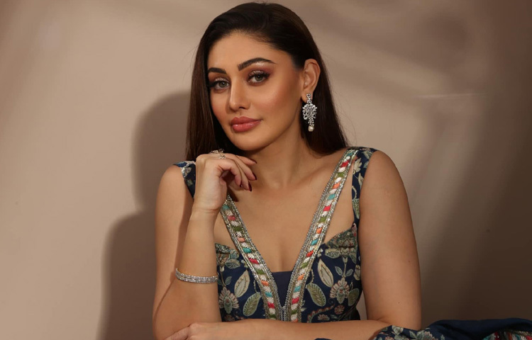 একটি সাক্ষাৎকারে তিনি বলেছিলেন, ‘মানসিক শান্তি সবচেয়ে বড় সম্পদ, এবং মেয়েদের নিজেকে ভালোবাসতে শেখা খুব জরুরি।’