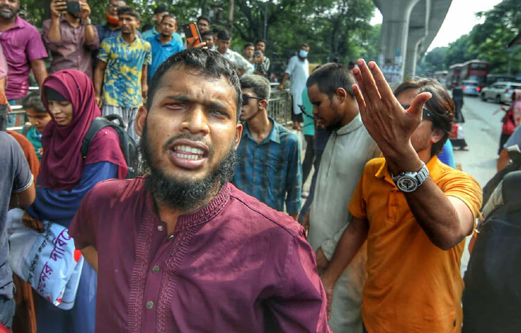 তাদের মূল দাবি-সরকারি নিয়োগে নির্ধারিত প্রতিবন্ধী কোটা বাস্তবায়ন, নিয়োগ প্রক্রিয়ায় বৈষম্য বন্ধ, অভিন্ন জাতীয় শ্রুতিলেখক নীতিমালা সংশোধন, সরকারি চাকরিতে প্রতিবন্ধী ব্যক্তিদের আবেদনযোগ্য বয়সসীমা ৩৫ বছর করতে হবে এবং দ্রুত কর্মসংস্থানের সুযোগ সৃষ্টি।