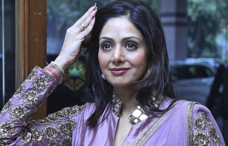 দুঃখজনক হলেও সত্য, ২০১৮ সালের ২৪ ফেব্রুয়ারি না ফেরার দেশে পাড়ি জমান এই কিংবদন্তী।