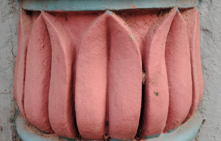 নির্মাণকাল নিয়ে কোনো শিলালিপি না থাকলেও স্থানীয় মুরুব্বিরা মনে করেন এটি মুঘল আমলের স্থাপনা।