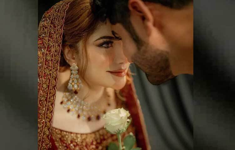 নীলমের স্বামী মোহাম্মদ রশিদ দুবাই পুলিশের সিআইডি বিভাগে কর্মরত।