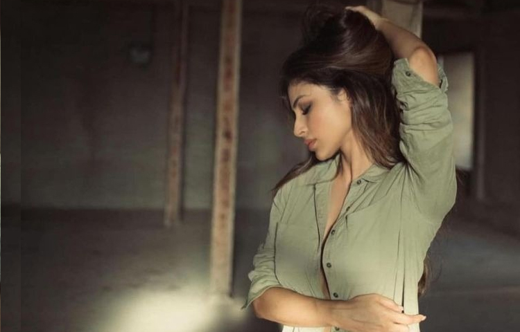 সেই ছবিগুলো কি কারণে তোলা সেটা জানা যায়নি।  ছবি: সংগৃহীত