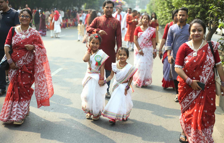 বৈশাখের সাজে সেজেছে শিশুরাও। ছবি: মাহবুব আলম