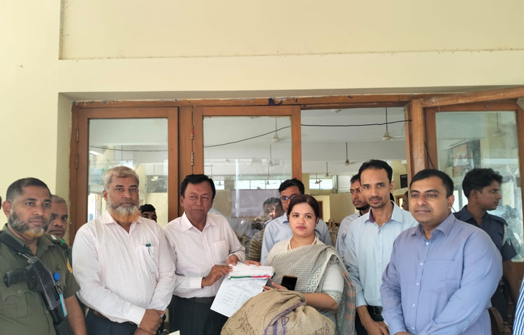 নির্বাচনে আইনশৃঙ্খলা বাহিনীর সদস্য ছাড়াও তিন উপজেলায় তিনজন জুডিসিয়াল ম্যাজিস্ট্রেট এবং ৪৪ পৌরসভা ও ইউনিয়নে একজন করে নির্বাহী ম্যাজিস্ট্রেট দায়িত্ব পালন করবেন। ছবি: এম মাঈন উদ্দিন