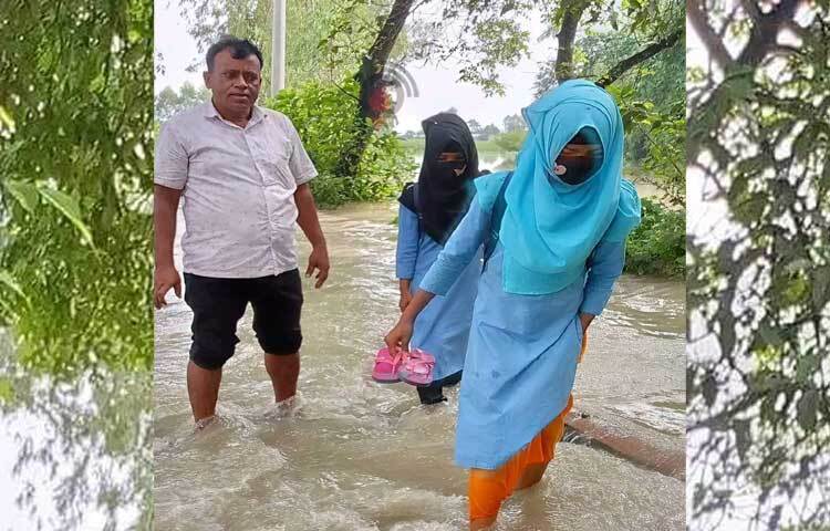 পানি বাড়ার কারণে জেলার চরাঞ্চলের রাস্তাঘাটসহ বাড়িঘর ডুবে গেছে। প্লাবিত হচ্ছে নতুন নতুন এলাকা। ছবি: এ এইচ শামীম