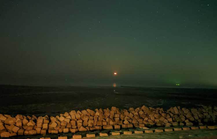 সাগর, সমুদ্রের উত্তাল ঢেউ, সূর্যোদয়, সূর্যাস্ত ও নির্জন প্রকৃতির সব সৌন্দর্য যেন ঠিক এক জায়গায়। ছবি: এম মাঈন উদ্দিন