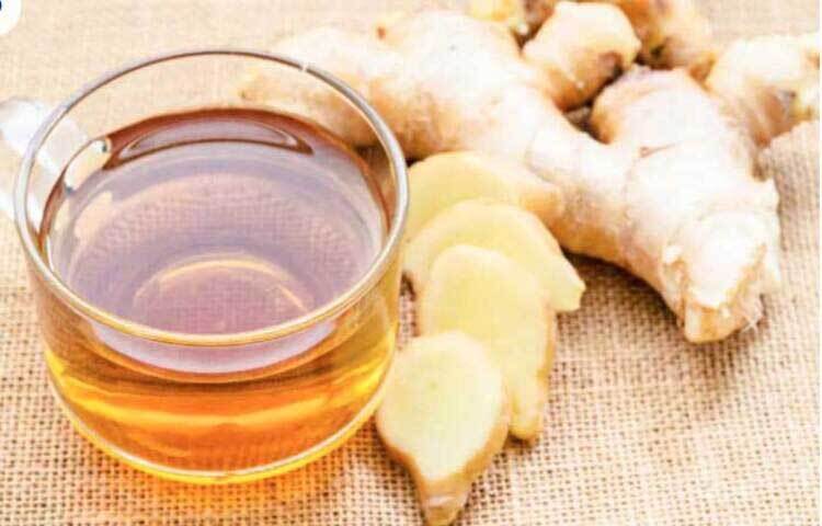 আদা মেশানো চা পান করলে গলা ব্যথা কিংবা সর্দির সমস্যায় দারুণ আরাম মেলে।