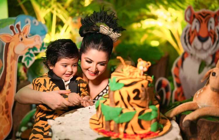 দ্বিতীয় জন্মদিন উদযাপনেও করেননি কোনো কার্পণ্য। সুন্দরবন থিমে করেছিলেন জন্মদিনের আয়োজন।