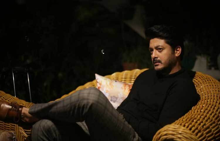 নিজের অভিনয় দিয়ে অসংখ্য চলচ্চিত্র অনুরাগীদের মন জয় করেছেন জনপ্রিয় এই অভিনেতা।