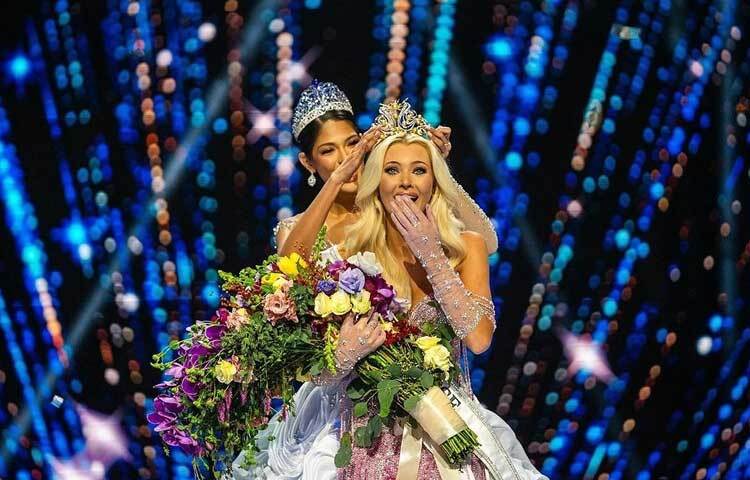 তাকে মুকুট পরিয়ে দিয়েছেন মিস নিকারাগুয়া, শেনিস প্যালাসিওস।