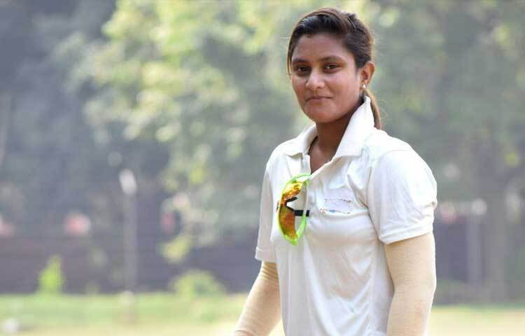 মহেন্দ্র সিং ধোনিকে আইডল মানেন তানিয়া।